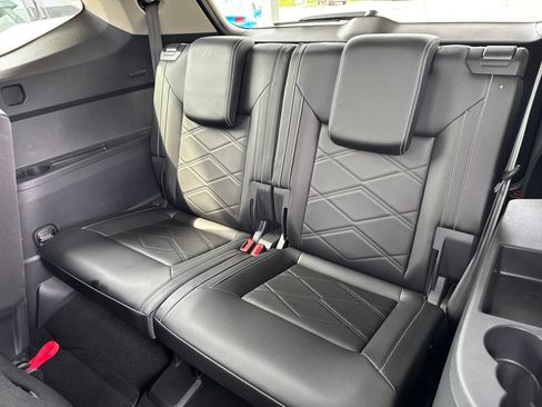 Used 2024 Volkswagen Atlas SE AWD/4WD image 37