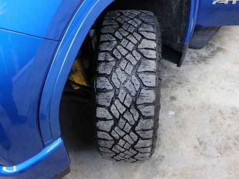 Used 2023 GMC Sierra 1500 AT4X AWD/4WD image 10