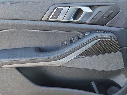 Used 2026 BMW X5 M60i image 21