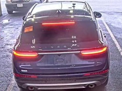 Used 2022 Lincoln Corsair AWD w/ Equipment Group 101A image 5