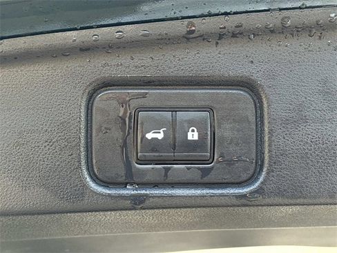 Used 2024 Nissan Pathfinder Platinum image 13