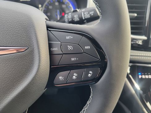 New 2026 Chrysler Pacifica Limited w/ S Appearance Package image 29