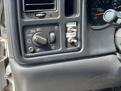 Used 2006 Chevrolet Silverado 3500 W/T w/ Snow Plow Prep Package image 14