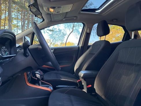 Used 2022 Ford EcoSport SE w/ SE Convenience Package image 21