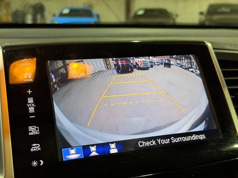 Used 2017 Honda Pilot Touring image 32