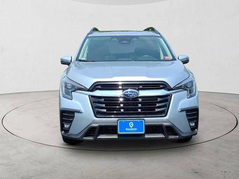 Used 2023 Subaru Ascent Limited w/ Technology Package AWD/4WD image 2