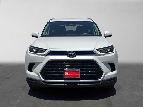 Certified 2026 Toyota Grand Highlander FWD image 8