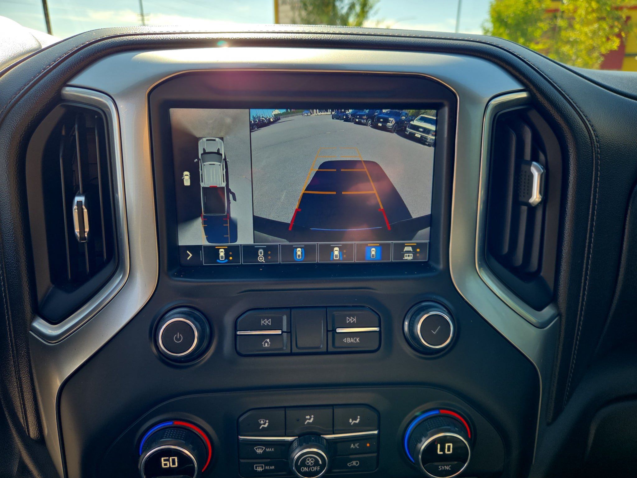 Used 2020 Chevrolet Silverado 2500 LTZ w/ LTZ Plus Package AWD/4WD image 34