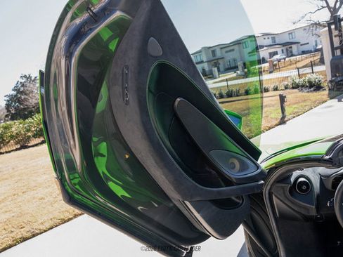 Used 2018 McLaren 570S Spider image 76