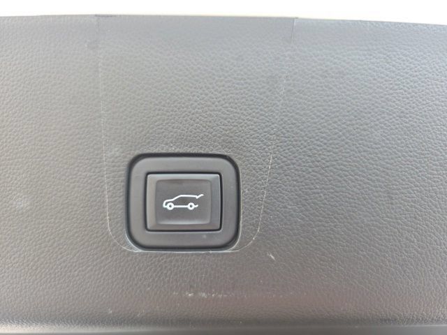 Used 2023 Chevrolet Traverse LT FWD image 56