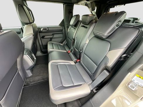 New 2025 Ford Bronco Outer Banks image 17