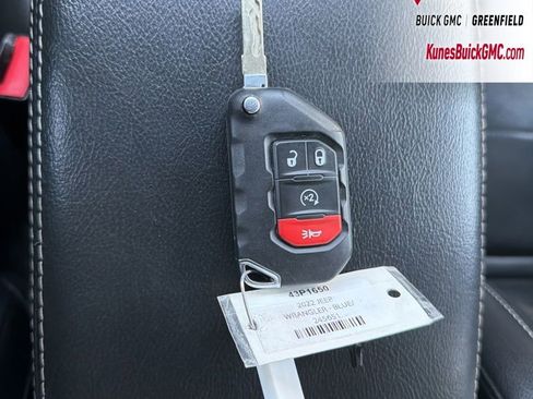 Used 2022 Jeep Wrangler Unlimited Sahara w/ Cold Weather Group image 46