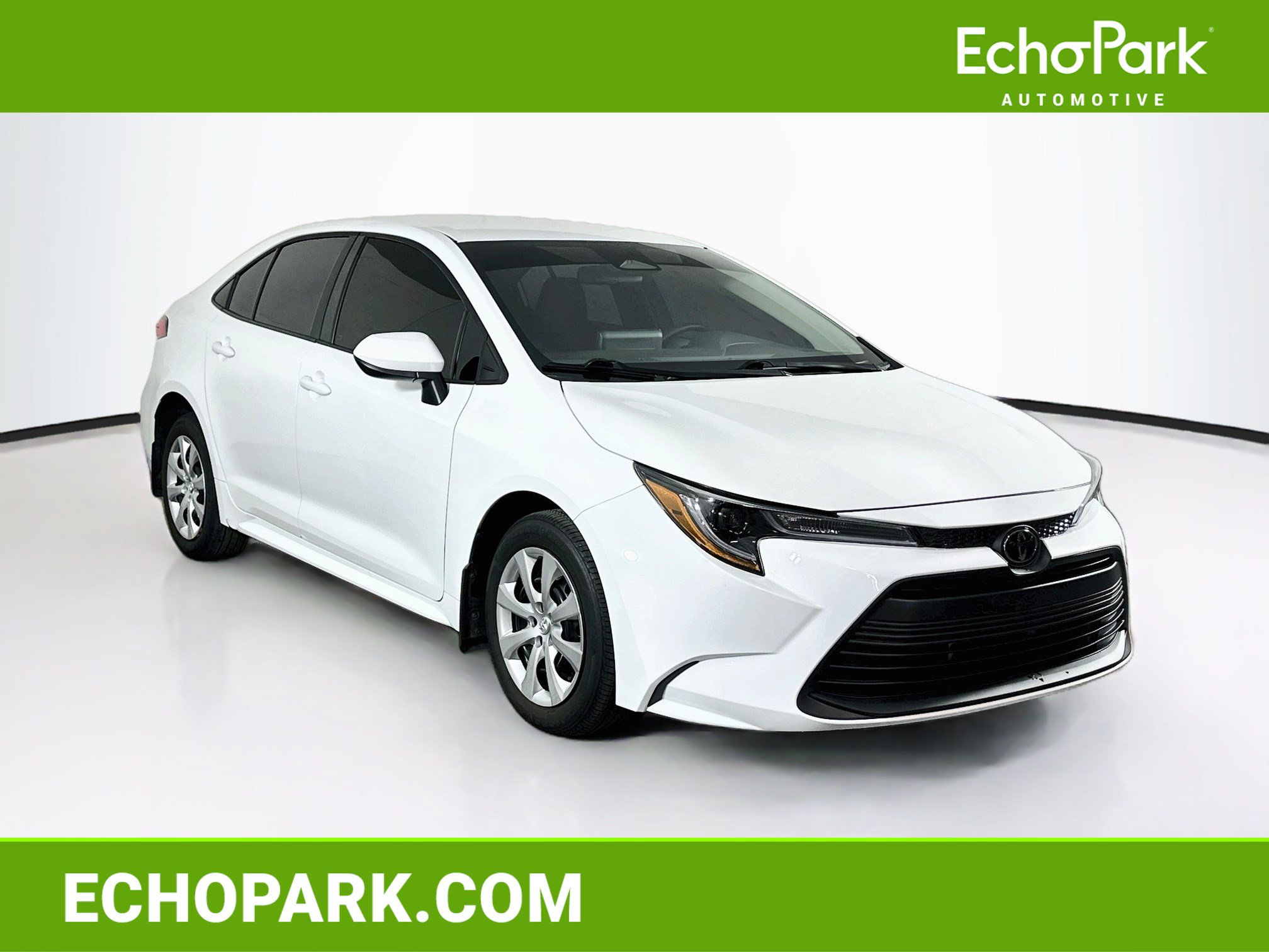 Used 2025 Toyota Corolla LE FWD image 1