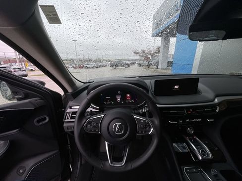 Used 2024 Acura MDX SH-AWD w/ Technology Package image 10