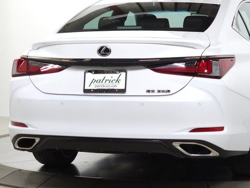 Used 2023 Lexus ES 350 F Sport w/ Accessory Package (Z2) FWD image 11