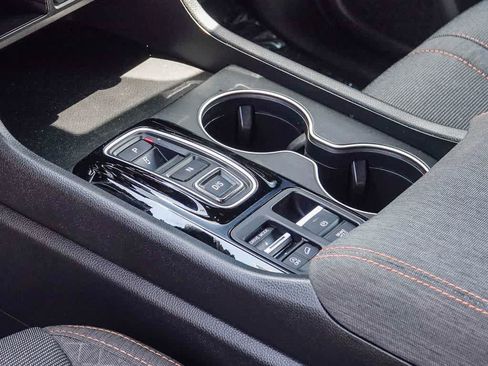 Used 2025 Honda Pilot Sport image 18