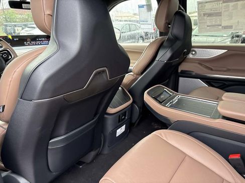 New 2026 Lincoln Navigator Black Label AWD/4WD image 17