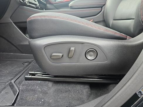 New 2026 Chevrolet Traverse RS w/ LPO, Floor Liner Package AWD/4WD image 27