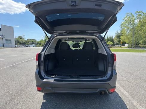 Used 2023 Subaru Forester Premium AWD/4WD image 8