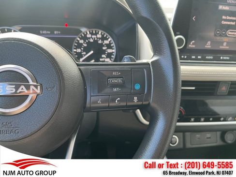 Used 2023 Nissan Rogue SV AWD/4WD image 27