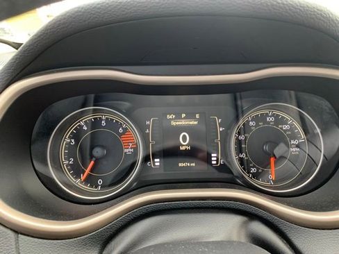 Used 2016 Jeep Cherokee Latitude w/ Comfort & Sound Group image 12