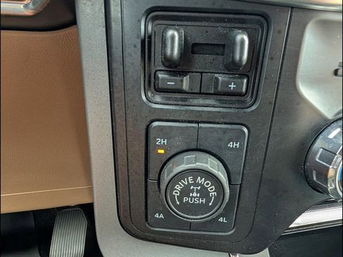 Used 2021 Ford F150 Lariat image 16