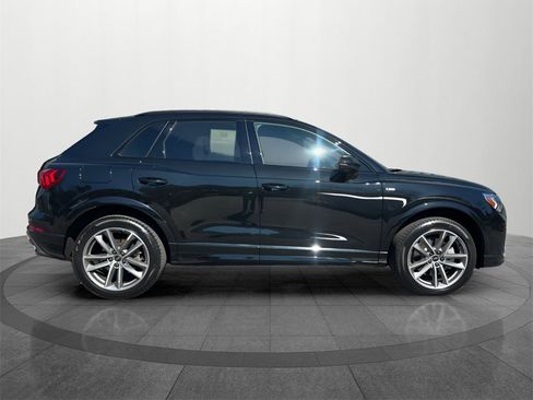 Used 2025 Audi Q3 2.0T Premium w/ Convenience Package image 6