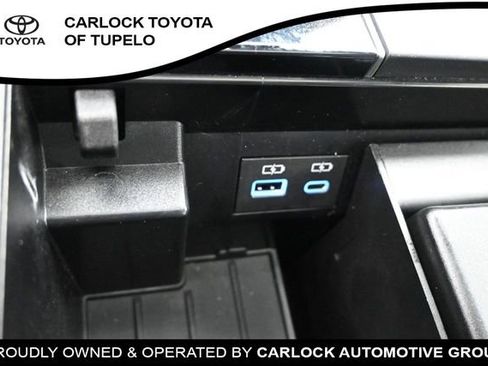 Used 2024 Toyota Tundra Limited AWD/4WD image 19