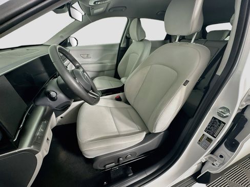 Used 2025 Hyundai Kona SEL FWD image 13