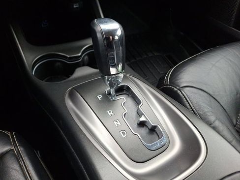 Certified 2017 Dodge Journey Crossroad image 19