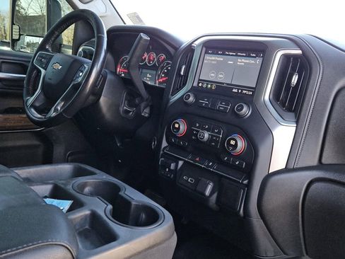 Used 2022 Chevrolet Silverado 3500 LT w/ Convenience Package image 24