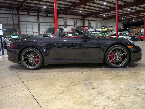 Used 2013 Porsche 911 Carrera S RWD image 9