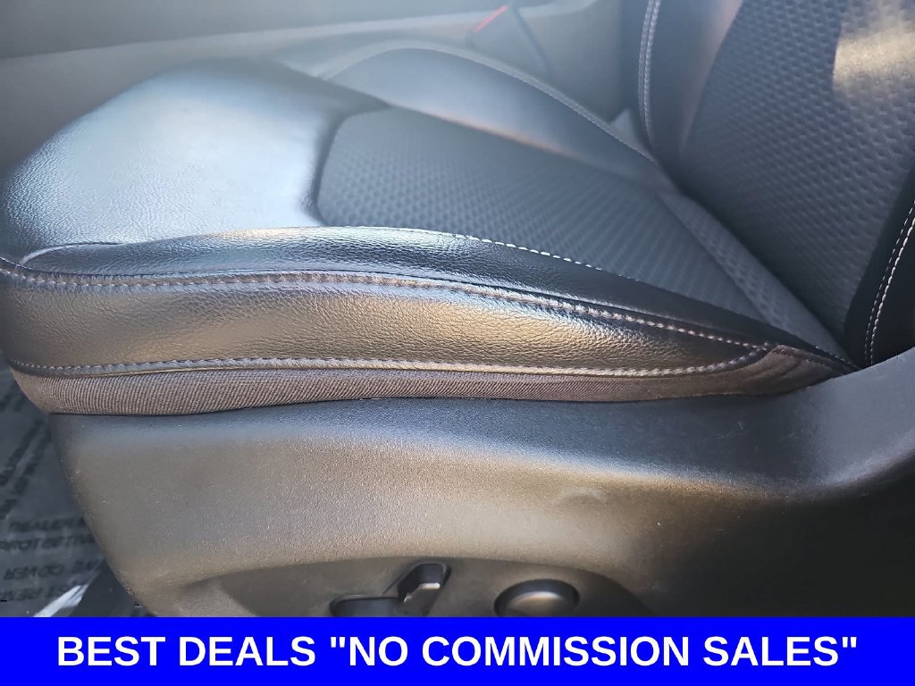 Used 2023 Jeep Compass Latitude w/ Sun and Sound Group AWD/4WD image 28