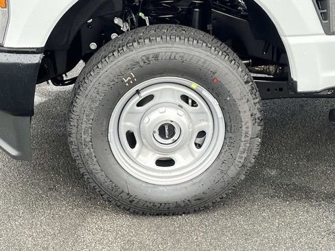 Used 2026 Ford F250 XL w/ F-250 >10K GVWR Package image 12