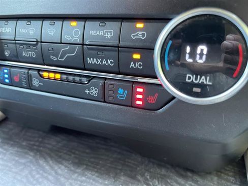 Used 2018 Ford Expedition Max Limited AWD/4WD image 97