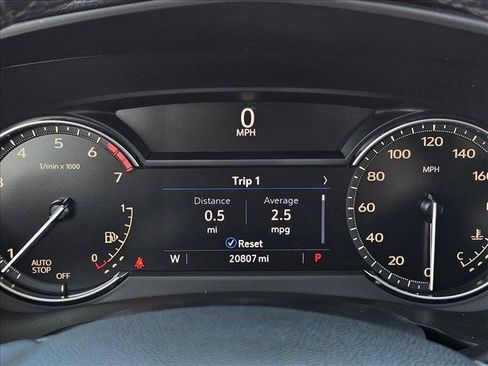 Used 2023 Cadillac XT4 Luxury w/ Cold Weather Package FWD image 11