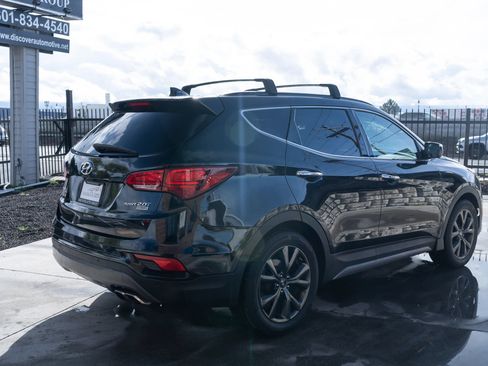 Used 2017 Hyundai Santa Fe Sport w/ 2.0T Ultimate Tech Package 05 FWD image 9