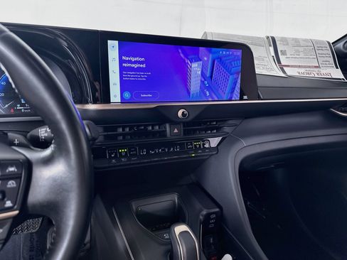 Certified 2023 Toyota Crown Platinum AWD/4WD image 15