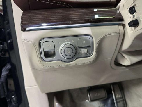 Used 2021 Mercedes-Benz Maybach GLS 600 4MATIC image 33