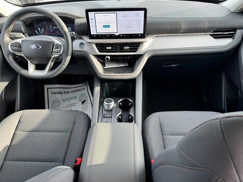 New 2026 Ford Explorer Active image 7