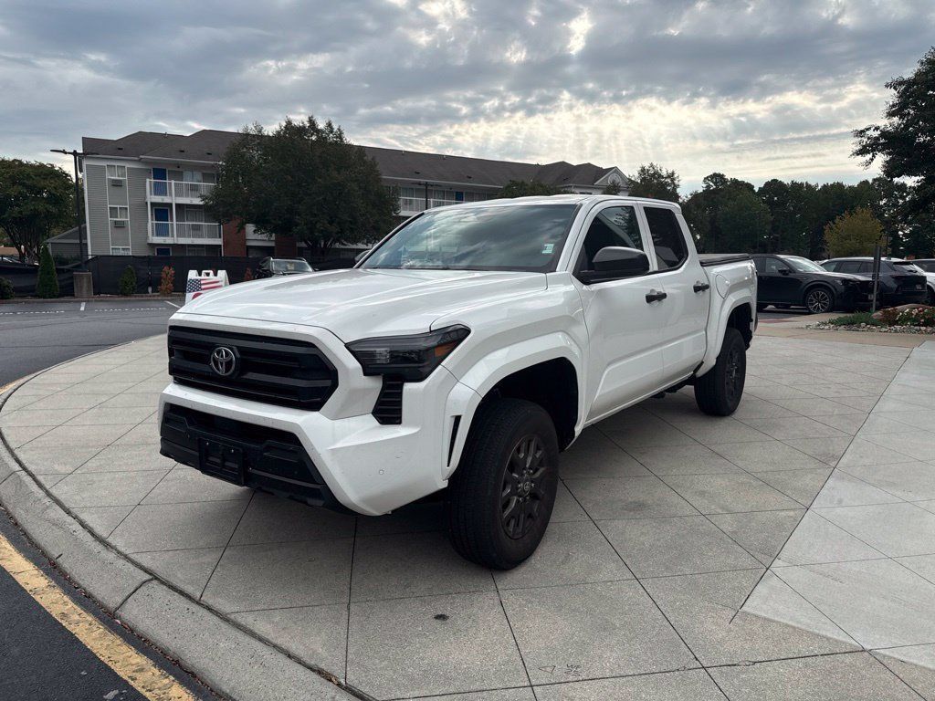 Used 2024 Toyota Tacoma SR w/ SR Upgrade Package AWD/4WD image 3
