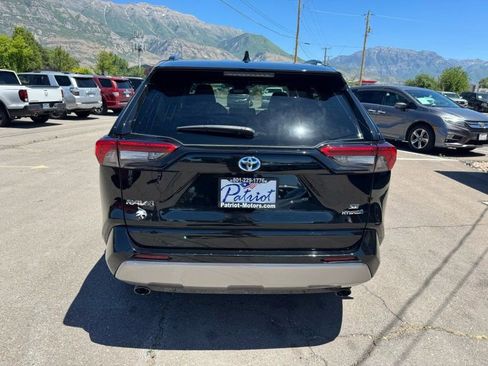 Used 2022 Toyota RAV4 SE AWD/4WD image 4