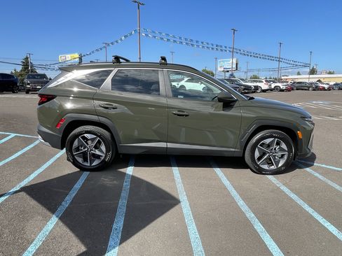 Certified 2025 Hyundai Tucson SEL AWD/4WD image 6
