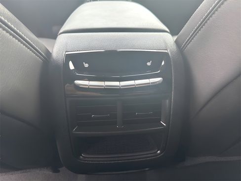 Used 2025 Cadillac XT5 Premium Luxury image 18