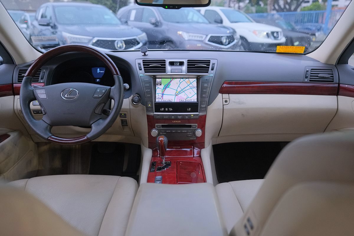 Used 2011 Lexus LS 460 w/ Comfort Pkg RWD image 21