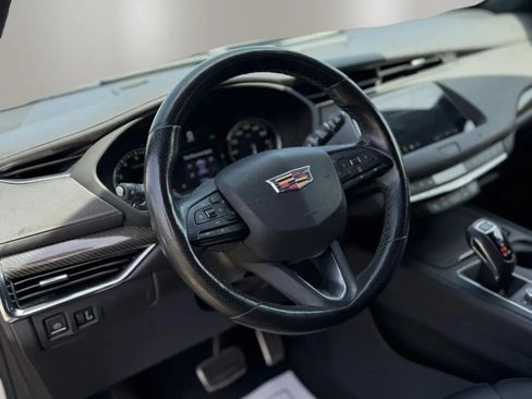 Used 2019 Cadillac XT4 Sport w/ Cold Weather Package FWD image 14