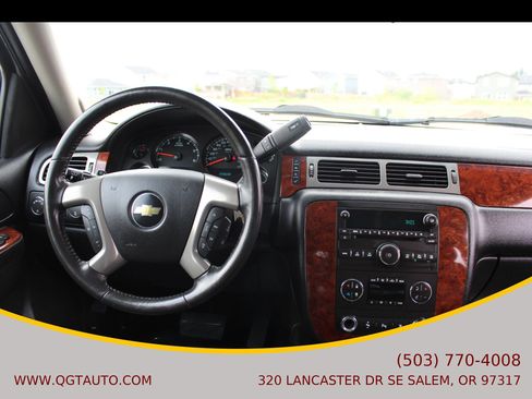 Used 2011 Chevrolet Suburban LT AWD/4WD image 23