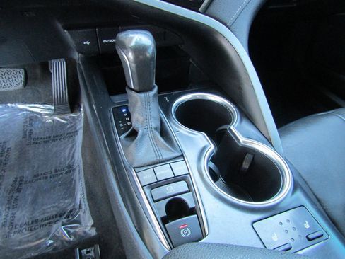 Used 2020 Toyota Camry XSE w/ Navigation Package image 20