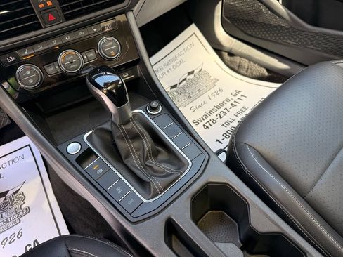 Used 2024 Volkswagen Jetta SE FWD image 21