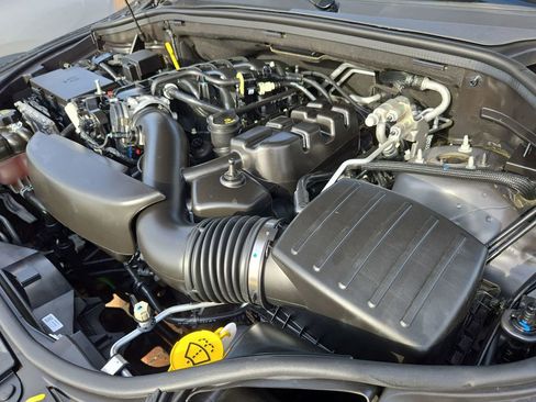 Used 2024 Dodge Durango GT image 34